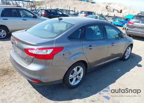 2014 Ford Focus Se z USA, uszkodzony, nr VIN 1FADP3F22EL424136